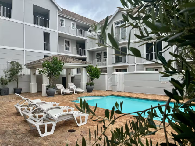 To Let 1 Bedroom Property for Rent in Oranjezicht Western Cape